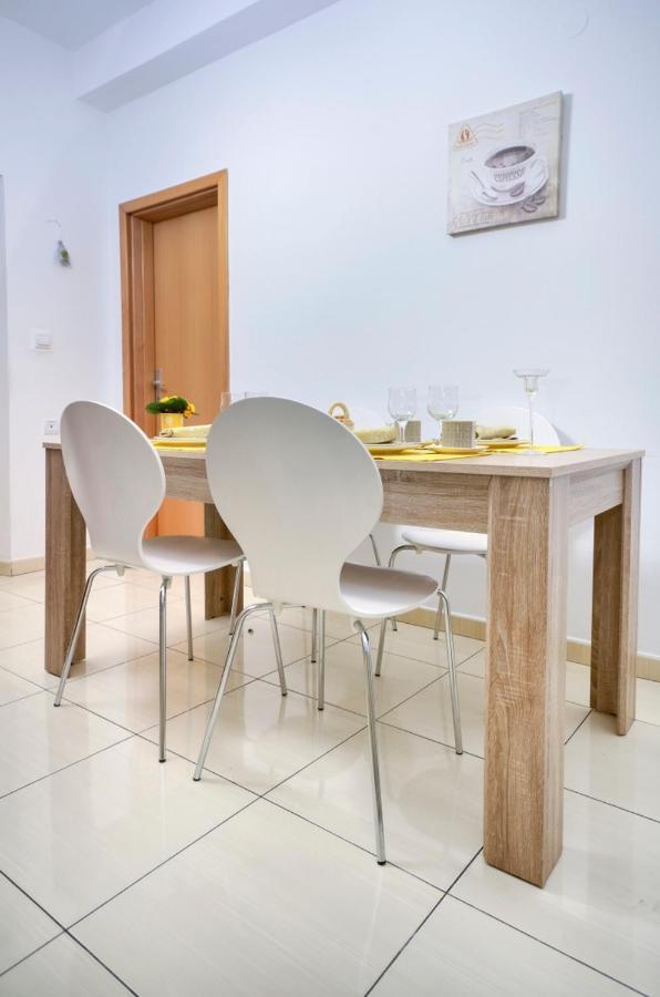 מאקרסקה Apartments Jana מראה חיצוני תמונה